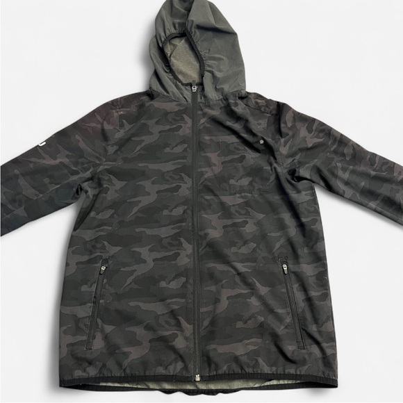 Vuori Outdoor Trainer Shell Jacket Hooded Performance Camo - Picture 1 of 16